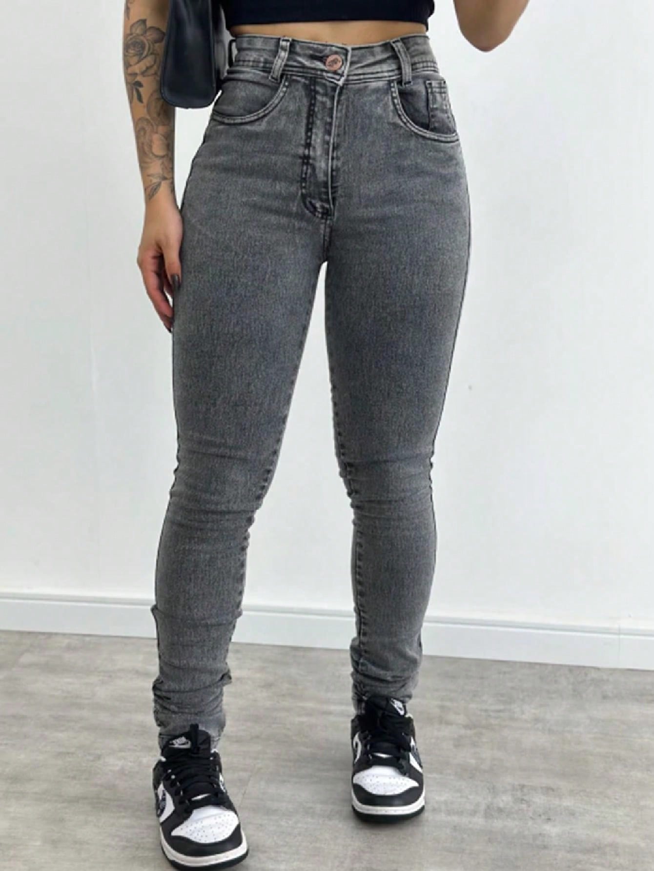 Calça jeans cintura alta com elastano