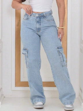 Wide cargo jeans